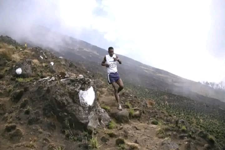 Sport : Ascension du mont Cameroun 50 ans déjà .