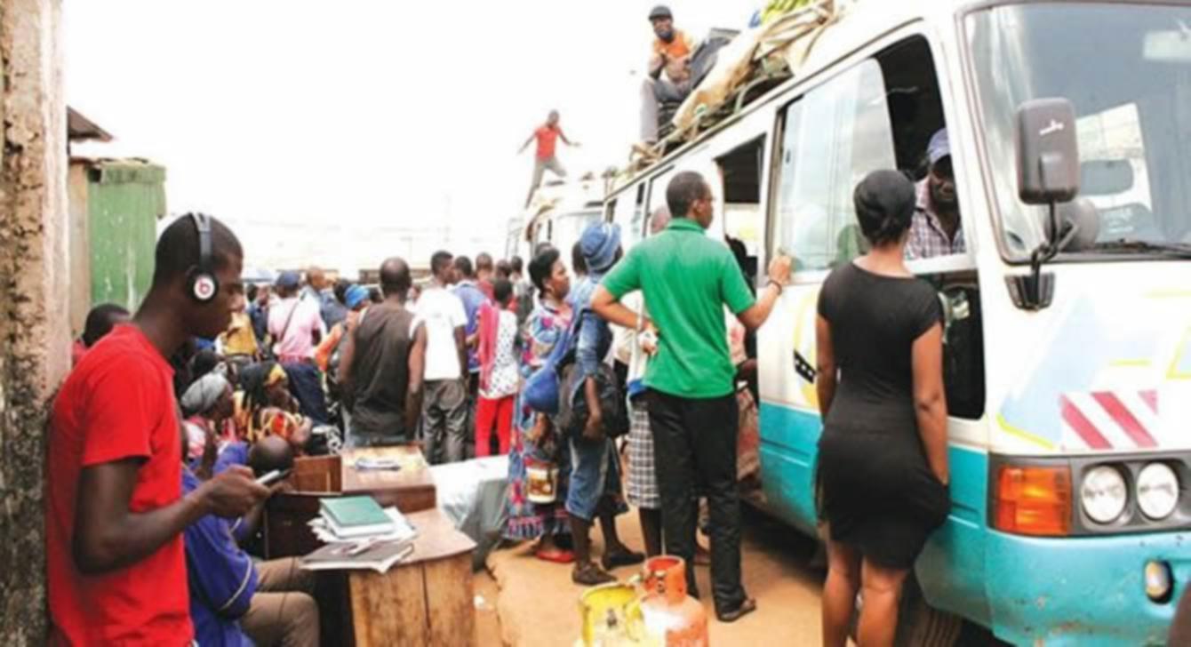 Société/Yaoundé : les transporteurs de la gare routière d’Olembé demandent au maire de la ville de baisser les coûts du loyer.