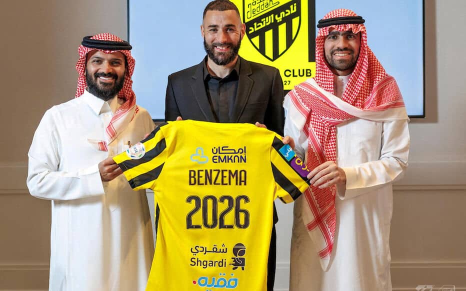 Sport/ Mercato : Karim Benzema s’engage avec al-lttihad jusqu’en 2026.