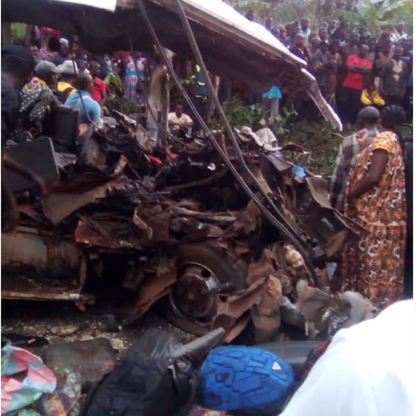 CAMEROUN/YAOUNDÉ : un Tragique accident de circulation cause la mort d'au moins quatre personnes.