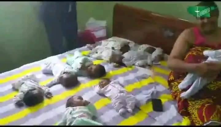 Société/Douala : Fertilité à haute dose ; une femme met au monde 9 bébés.
