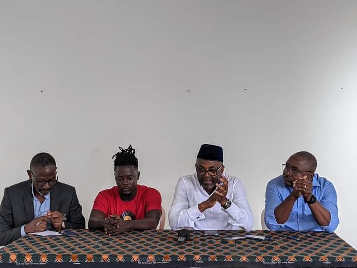 La presse était face à Gaston Kamesse, Justin Ebanda Ebanda, Abdias Ngateu et Omed Ottou