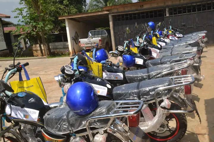Religion : De nouvelles motos pour les prêtres du Diocèse de Bafia