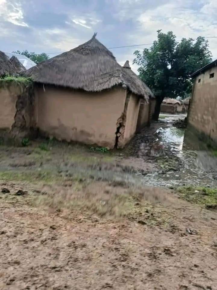 SOCIÉTÉ / INONDATIONS DANS L'EXTRÊME-NORD DU CAMEROUN : 158 000 PERSONNES EN DÉTRESSE ET 8 000 MAISONS DÉTRUITES