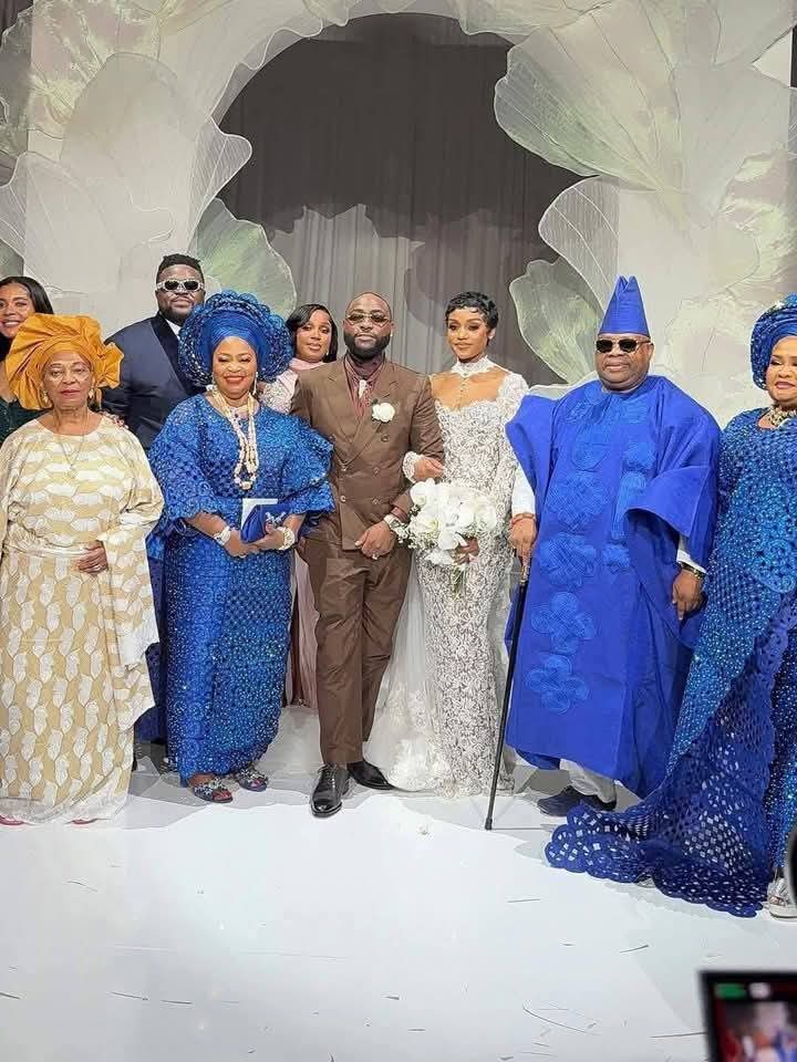 People : mariage de Davido et Chioma à Miami, estimé à 3,7 millions de dollars
