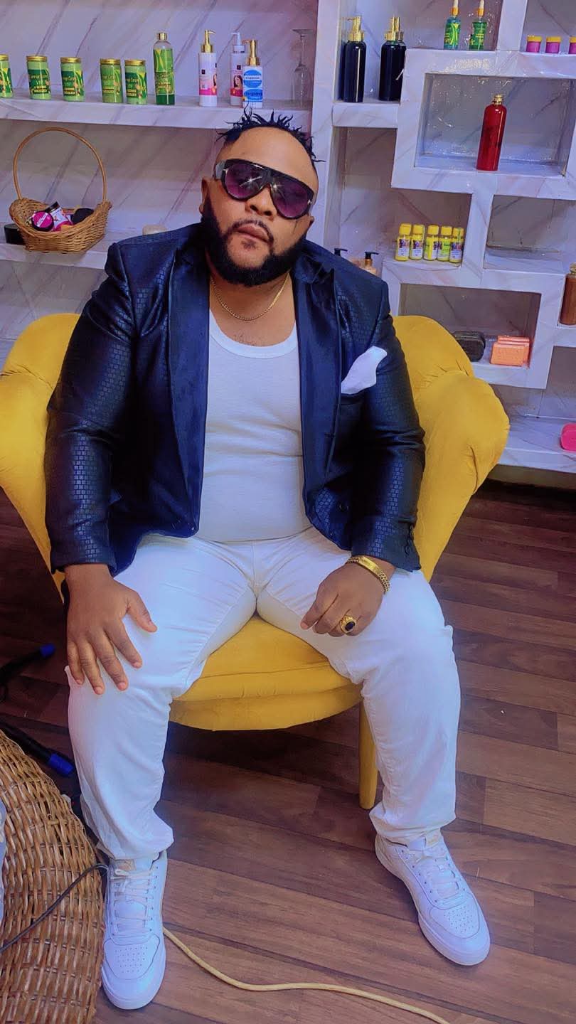 People/ Gato international : « Je vais changer mon nom et mettre Mendiant ! »