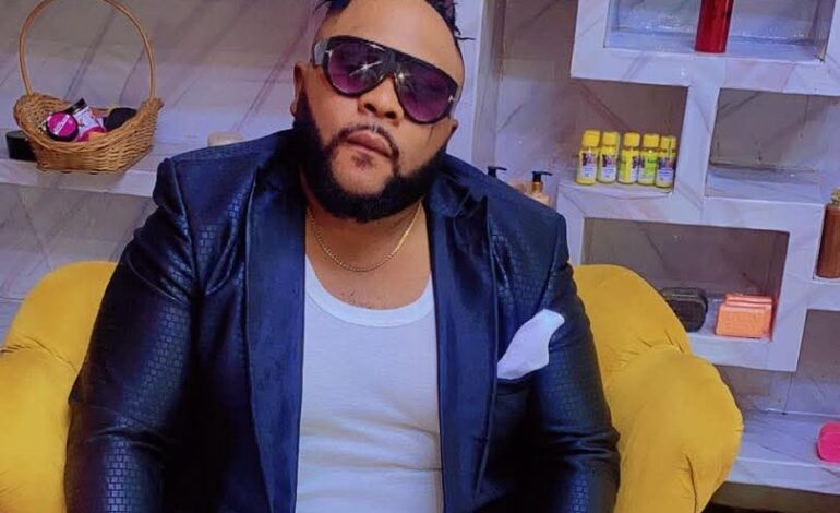 People/ Gato international : « Je vais changer mon nom et mettre Mendiant ! »