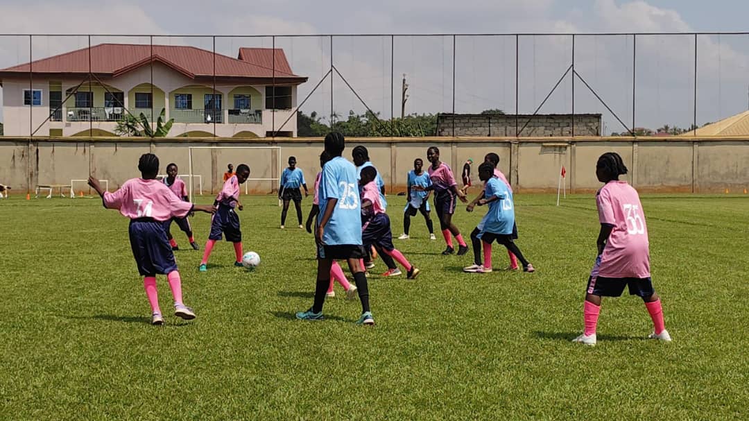La Ligue d’Égalité : une nouvelle saison qui renforce la voix des jeunes filles à Yaoundé