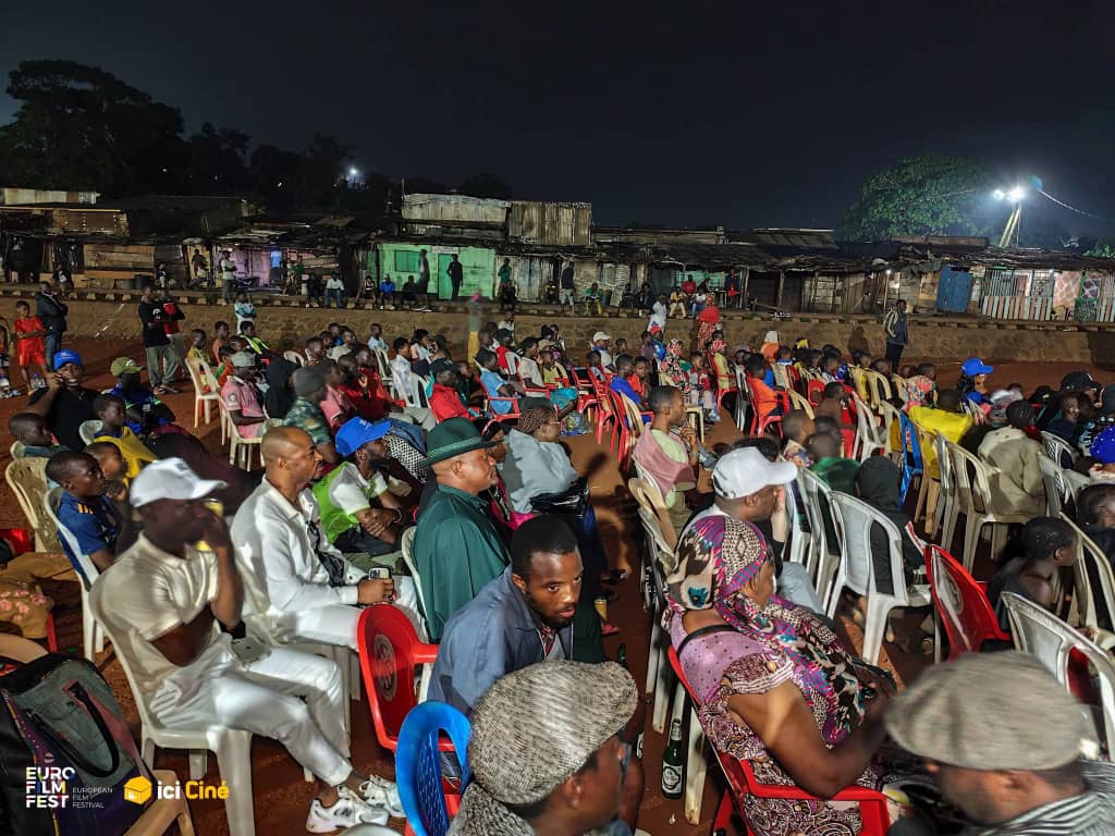 Plus de 200 jeunes à Mfandena pour une projection 100% camerounaise lors de la fête de la jeunesse
