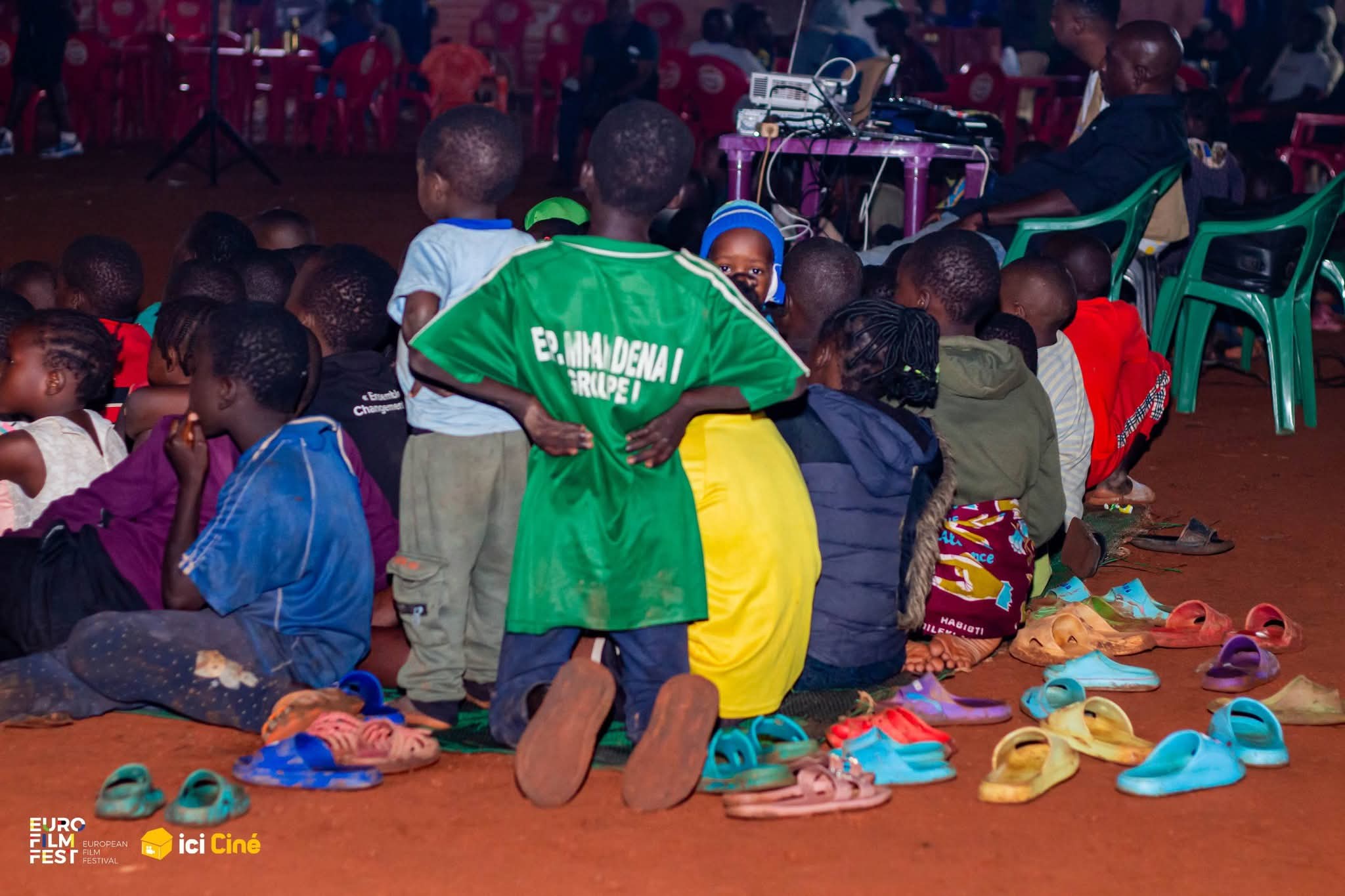 Plus de 200 jeunes à Mfandena pour une projection 100% camerounaise lors de la fête de la jeunesse