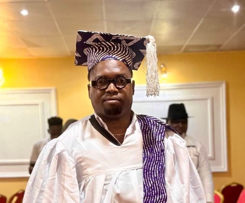 People : Moustik le Karismatik est désormais Docteur Honoris Causa