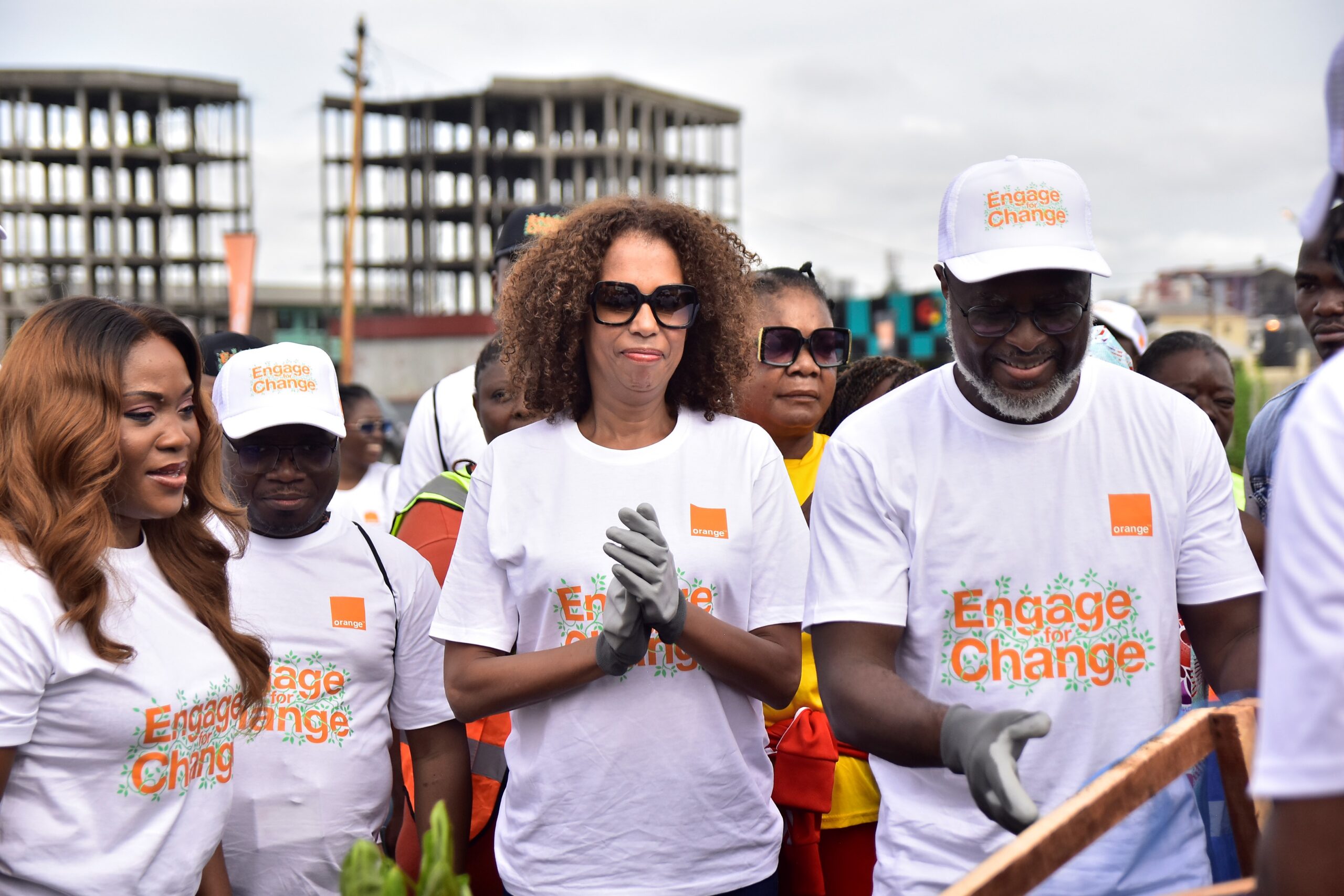Orange Green City : plus de 500 arbres plantés à Douala pour un avenir plus vert