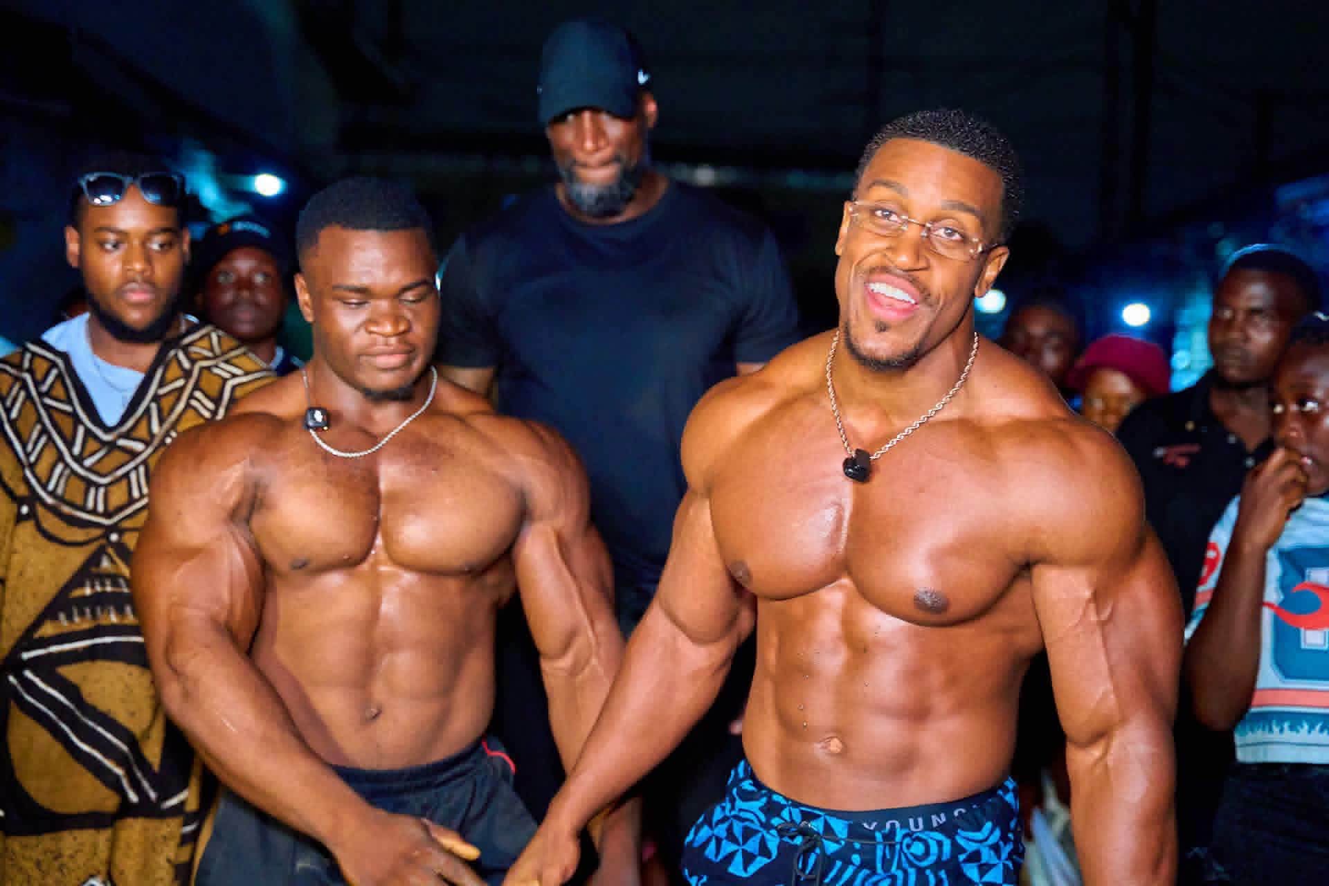 De docker à champion : l’incroyable destin d&rsquo;AloySka, le bodybuilder camerounais soutenu par la fondation Ashton Hall